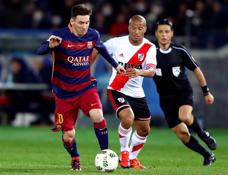 Messi y Delacruz en la final del mundial de clubes 2015