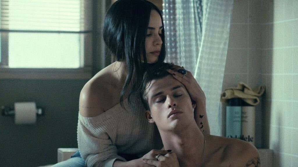 Continência ao Amor: o romance que explodiu na Netflix