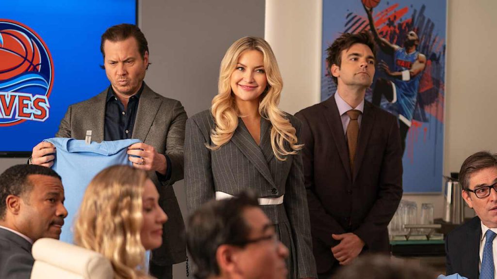 A dona da bola: Kate Hudson comanda time em nova série 
